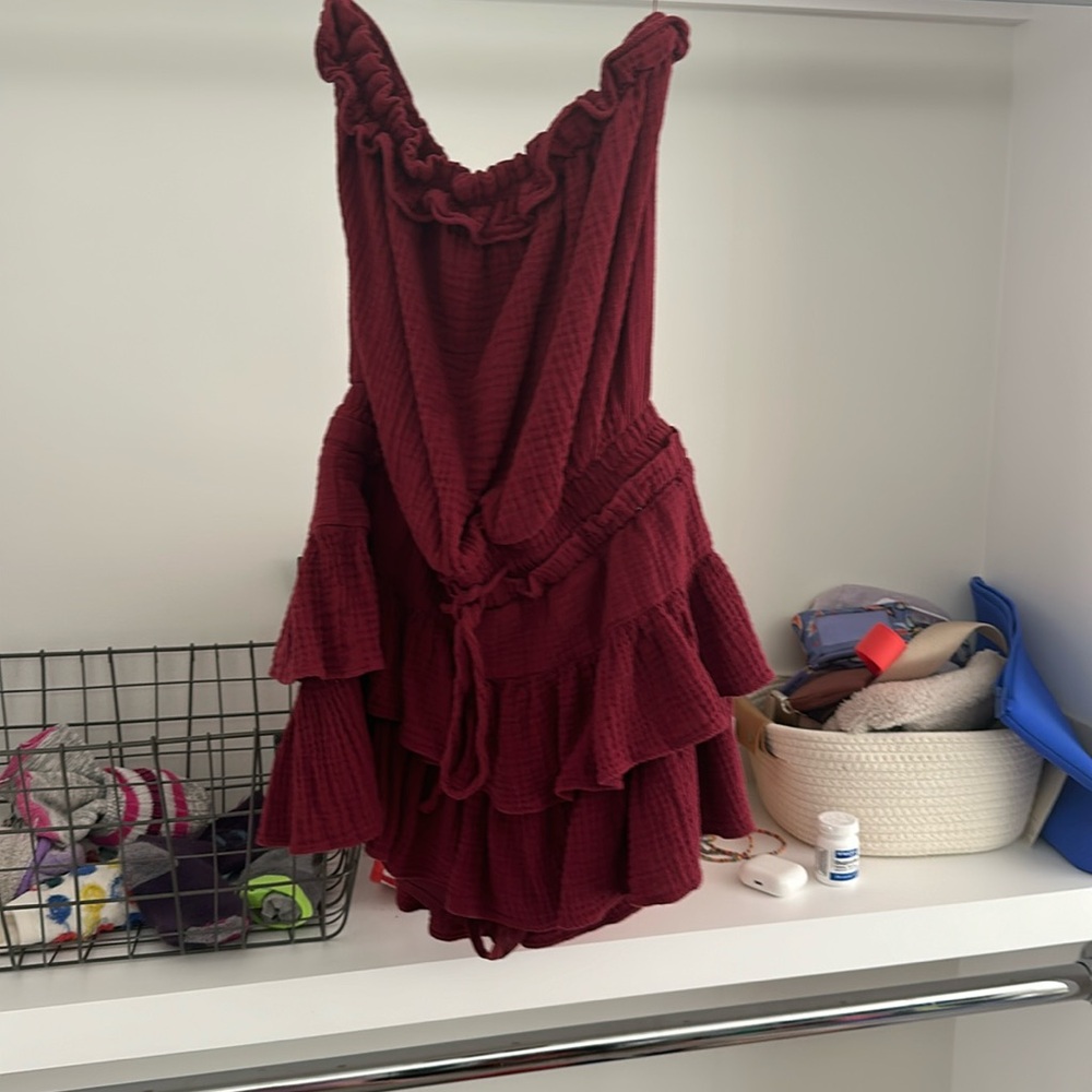 maroon strapless dress